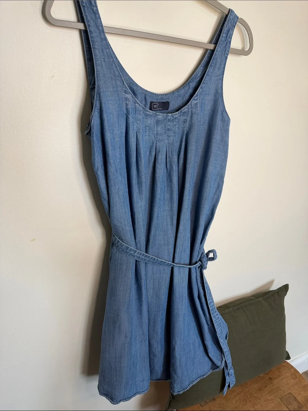 GAP Chambray Sleeveless dress size small - Picture 4 of 5